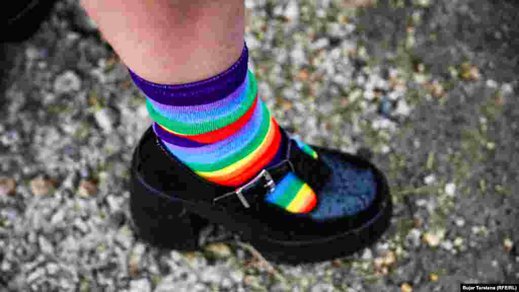 Kombinim edhe me çorape? Pse jo?