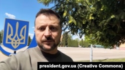 Ukrajinski predsednik Volodimir Zelenski u Hmeljnickoj oblasti, 3. maj 2024.