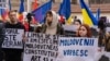 Protest in front of the Constitutional Court in defense of the "Moldovan language"