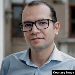 Septimius Pârvu, Expert Forum.