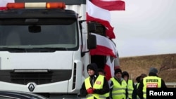 Учасники протестів польських фермерів обмежують рух на кордоні