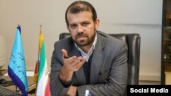 سجاد پادام می‌گوید: حتی اگر سه میلیون بشکه نفت را بدون تحریم بفروشیم و پولش را کامل بگیریم، باز هم نمی‌توانیم بحران بازنشستگان را حل کنیم