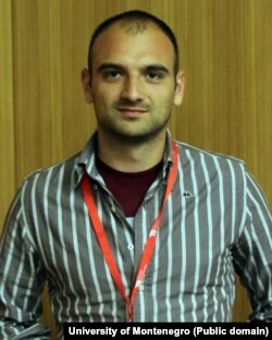 Profesor Vuk Vuković