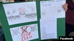 Sóskúton szinte mindennap tartanak valamilyen demonstrációt az akkufeldolgozó ellen