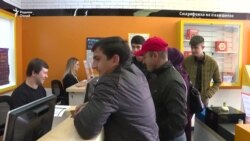 Чаро симкорти садҳо нафарро хомӯш карданд?