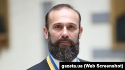 Ім’я затриманого ДБР не називає, проте обставини вказують на Артура Ємельянова