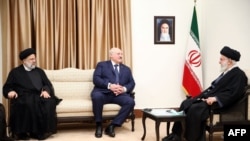 دیدار الکساندر لوکاشنکو، رئیس‌جمهور بلاروس با علی خامنه‌ای در دوران ریاست‌جمهوری ابراهیم رئیسی، اسفند ۱۴۰۱