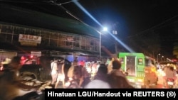 Ljude evakuišu nakon zemljotresa, Filipini, 2. decembra 2023.