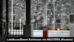 Egyre több migráns érkezik Finnországba az orosz határról