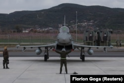 Eurofighter Typhoon на новозбудованій авіабазі НАТО в Кучові, Албанія, 4 березня 2024 року