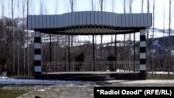 Қабулгоҳи меҳмонони баландпоя дар Ховалинг