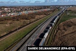 Очередь на польско-украинской границе в Медыке. Польша, 16 ноября 2023 года