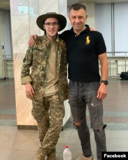 Остап Оністрат та Андрій Оністрат, син і батько, світлина з особистого архіву Андрія Оністрата