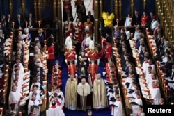 Kralj Čarls III prilikom ulaska u Vestminstersku opatiju, London, 6. maj 2023.