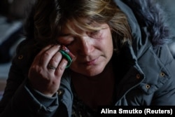 Переселенка з Торецька Ольга у тимчасовому притулку в Костянтинівці, Донецька область. 13 листопада 2023 року