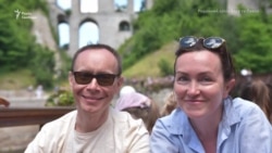 Чоловік затриманої в Росії журналістки Радіо Свобода Курмашевої назвав її «політув’язненою»
