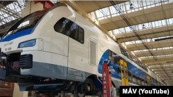 A Szolnoki Járműjavító a MÁV 2021-es promóvideójában, miután a cégcsoport saját forrásból jelentős fejlesztést hajtott végre az üzemben