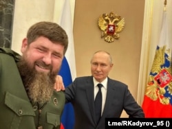 Голова Чечні Рамзан Кадиров (ліворуч) і очільник Росії Володимир Путін. Фотографія з телеграм-каналу Рамзана Кадирова