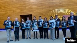 ابراز حمایت نمایندگان پارلمان اروپا از یوهان فلودروس