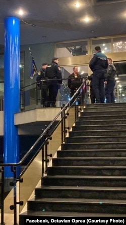 Școala de iarnă a tineretului social- democrat de la Sinaia s-a lăsat cu o petrecere terminată la intervenția poliției.