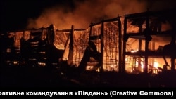 Рятувальні служби працюють над ліквідацією пожеж (фото – ОК «Південь»)