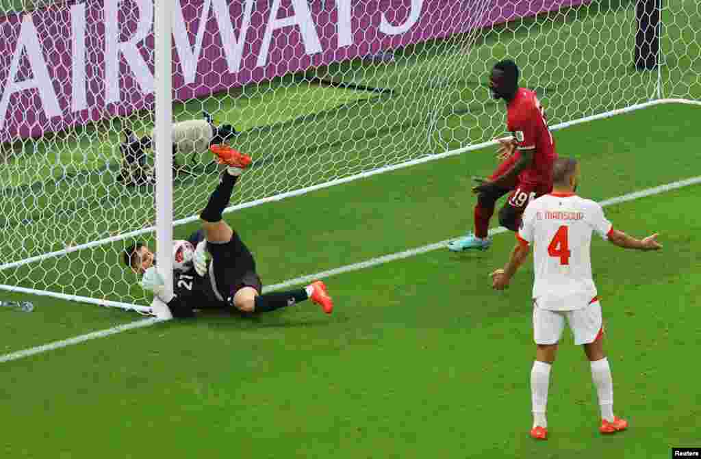 Катардын дагы бир чабуулчусу Алмоез Али бир гол киргизип, оюн 3:0 менен жыйынтыкталды.&nbsp;