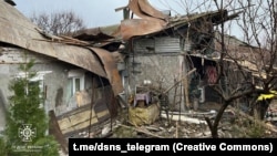 Наслідки попередніх обстрілів Нікополя, 8 грудня 2023 року