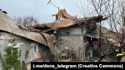 Будинок після російського обстрілу, Нікополь, 8 грудня 2023 року