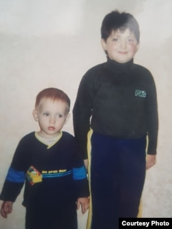 Володимир Рудаков з Едвіном Кауфманом у дитинстві. Фото з особистого архіву родини