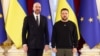 Голова Європейської Ради Шарль Мішель(л) і президент України Володимир Зеленський у Києві, 21 листопада 2023 року