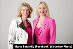 Кандидатка в депутати Європарламенту Марта Барандій разом із зановницей партії «Voor U»
