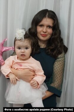 Вероніка Макаренко з мамою Ольгою. Фото з особистих архівів родини