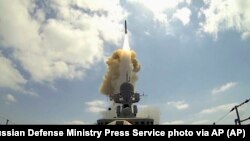 Загальний залп складає до чотирьох ракет