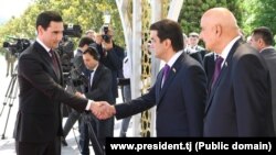 Президент Туркменистана Сердар Бердымухамедов и Рустам Эмомали, сын таджикского президента