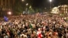 Тепања и апсења во Грузија, продолжуваат протестите против контроверзниот закон 