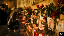 Акция памяти Навального в Париже