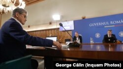 Legea pensiilor a fost aprobată în ședința de Guvern de joi, după un scandal între PNL și PSD. Ministrul Marcel Boloș (stânga) a calculat un impact bugetar mai mic decât cel susținut de premierul Marcel Ciolacu (dreapta).