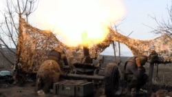 Ukrainian Troops Defend Bakhmut's Northern Flank From Russian Attacks 