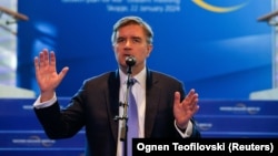 Pomoćnik američkog državnog sekretara za evropska i evroazijska pitanja James O'Brien tokom sastanka lidera Zapadnog Balkana u Skoplju, Sjeverna Makedonija, 22. januara 2024. 