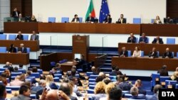 Извънредното заседание на парламента в петък