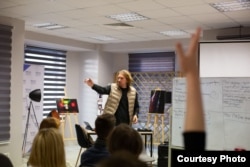 Anton Mihalčuk i Fondacije slobodna Rusija, opozicione grupe u egzilu u Tbilisiju, decembar 2023.