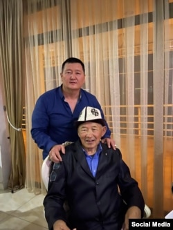 Жолочу Рысбаев жана Сыймык Бейшекеев.