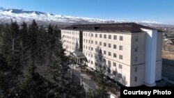 Каракол. Сот адилеттиги үйү. 