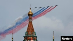 Парад на 9 мая в Москве, архивное фото 