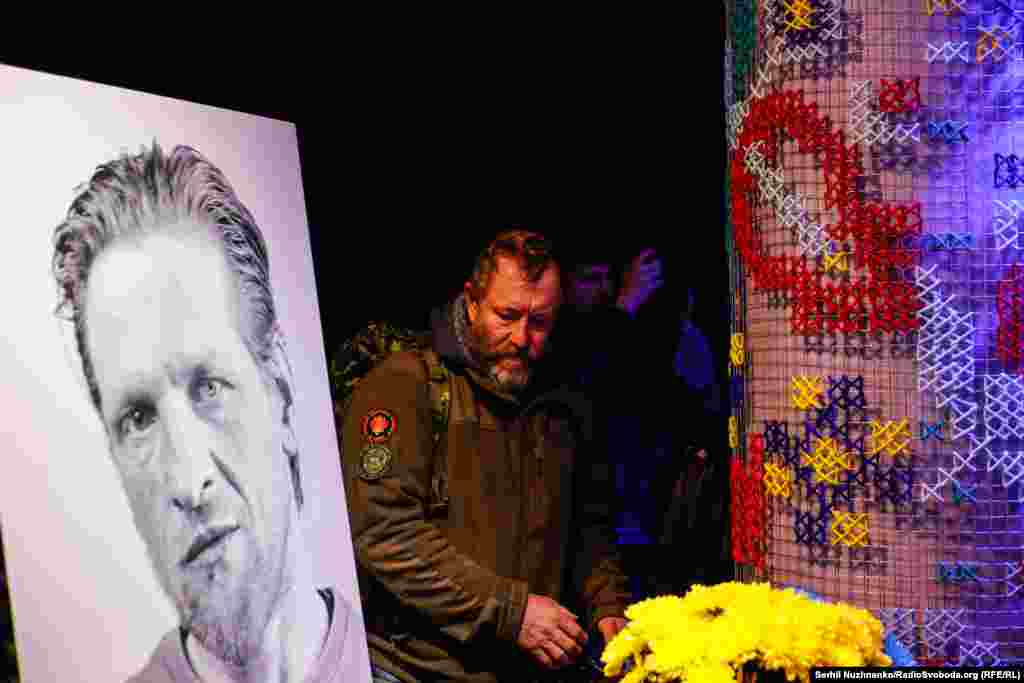 Василь Кухарський зіграв головну роль у фільмі 2022 року &laquo;Максим Оса: золото Песиголовця&raquo; за мотивами українського коміксу про козака Максима Осу