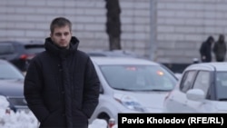 Повернутий до України з депортації Богдан Єрмохін у центрі Києва