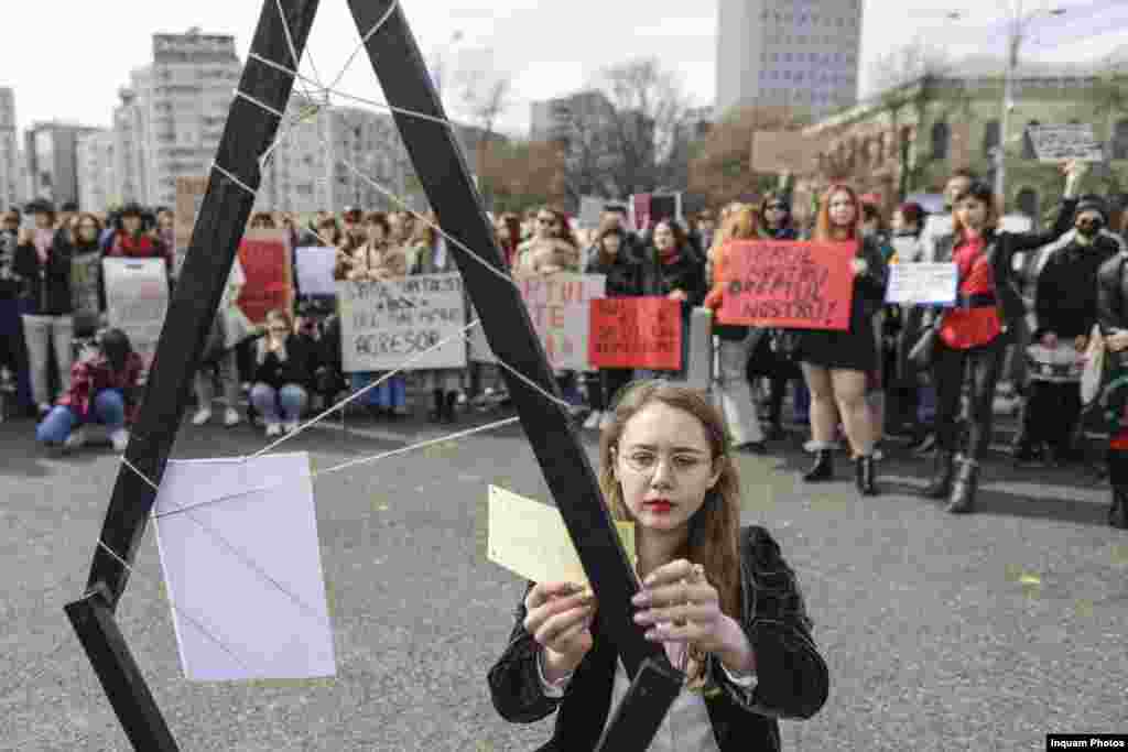 Organizatoarele protestului au pichetat pe rând: Guvernul României, Ministerul Sănătății, Colegiul Medicilor din România, Parlamentul României, Ministerul Educației, cărora le-au remis revendicările lor, trimise și direcțiilor de protecție a copilului, managerilor de spitale și autorităților locale care au în subordine spitale publice.
