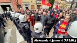 Protest ispred Parlamenta na Cetinju koji je prethodio incidentu između poslanika