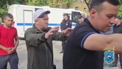 "Согушка баргым келбейт". Кыргыз паспортуна кызыккандар 