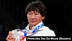 Айсулуу Тыныбекова, Токио Олимпиадасынын күмүш медалын алды.